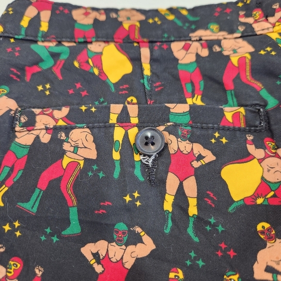 Forever 21 Shorts Mens 36 Black Mexican Wresting Lucha Libre All Over Print Rare - Picture 4 of 12